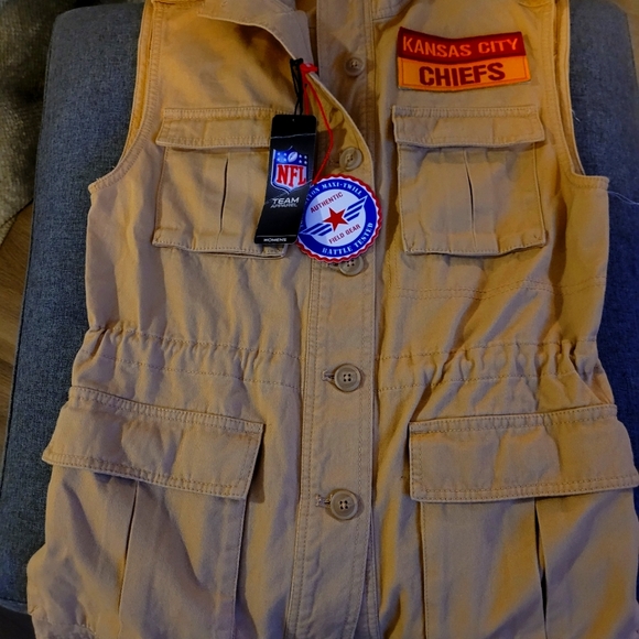 Military KC - Picture 1 of 4